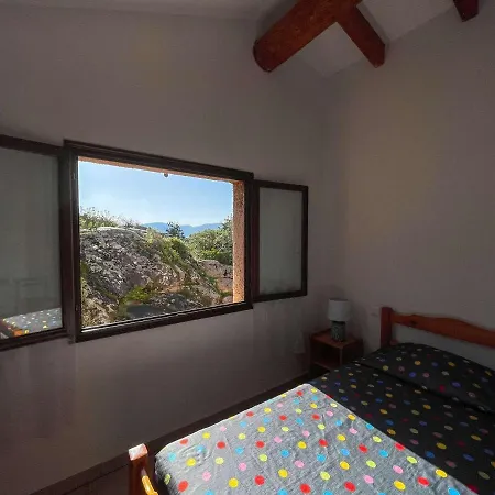 Maison A Deux Pas De La Avec Grande Terrasse Et 6 Couchages A Porto-vecchio - Fr-1-62-148 * Порто-Веккьо