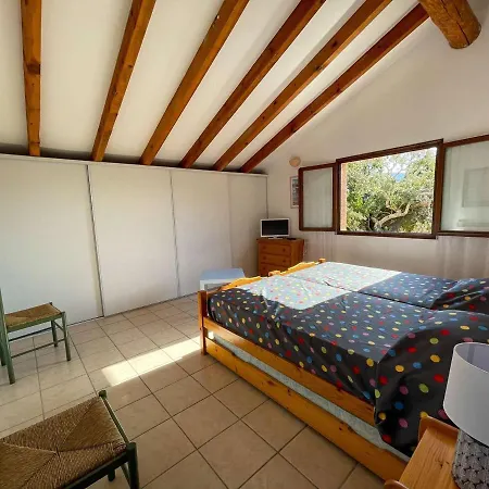 Maison A Deux Pas De La Avec Grande Terrasse Et 6 Couchages A Porto-vecchio - Fr-1-62-148 Дом отдыха Порто-Веккьо